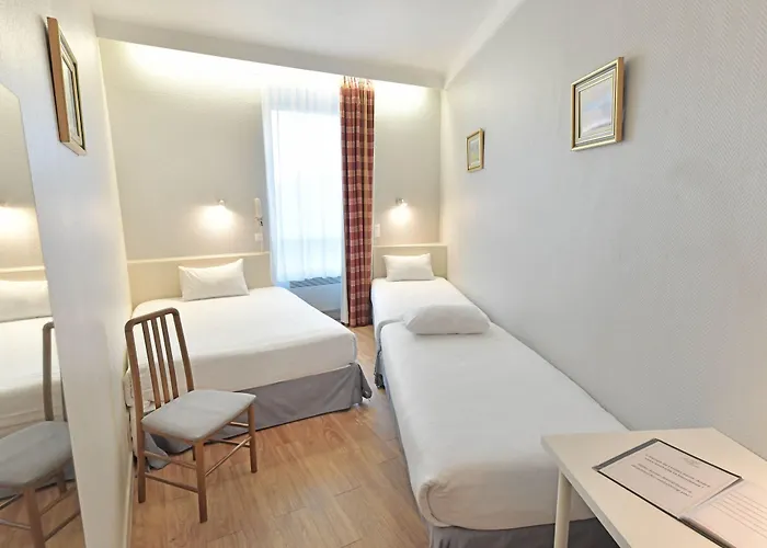 Saint Andre Gare Sncf ホテル 2*