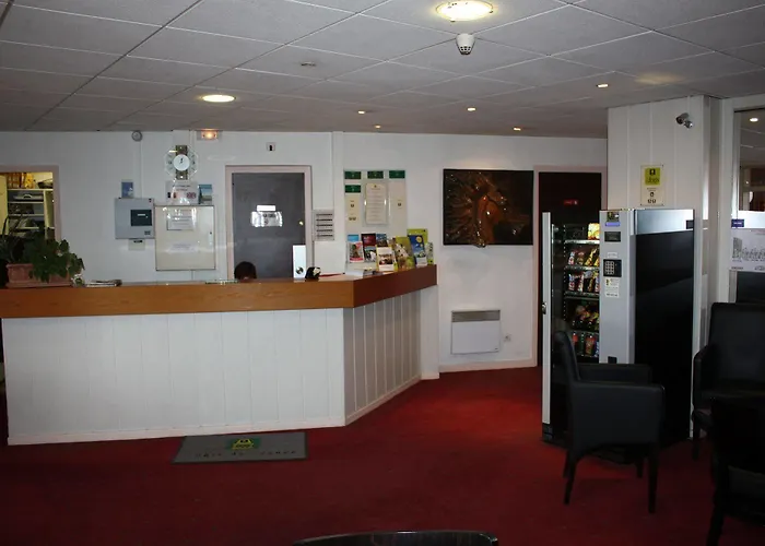 Saint Andre Gare Sncf ホテル 2*