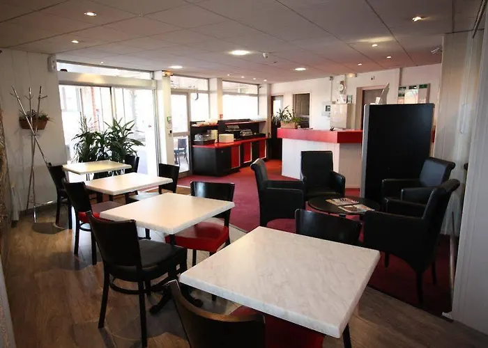 ホテル Saint Andre Gare Sncf 2*